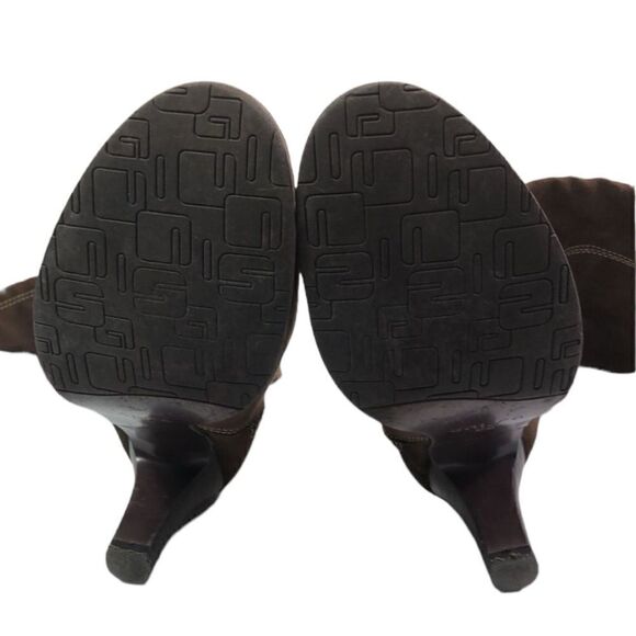 Unisa Brown Suede Boots - Picture 13 of 15